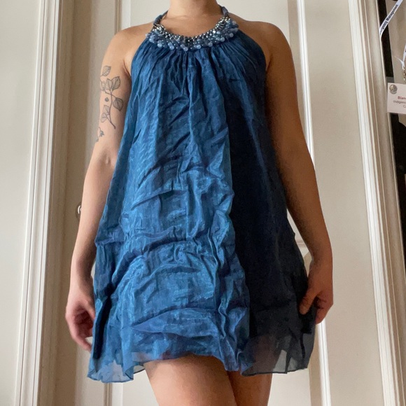 Blue halter trapeze mini dress - Picture 2 of 4